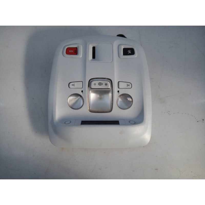 Recambio de luz interior para peugeot 308 active referencia OEM IAM 9818840990  E3-B2-39-1