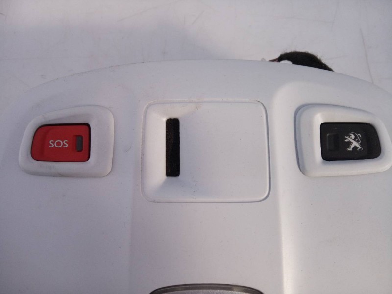 Recambio de luz interior para peugeot 308 active referencia OEM IAM 9818840990  E3-B2-39-1