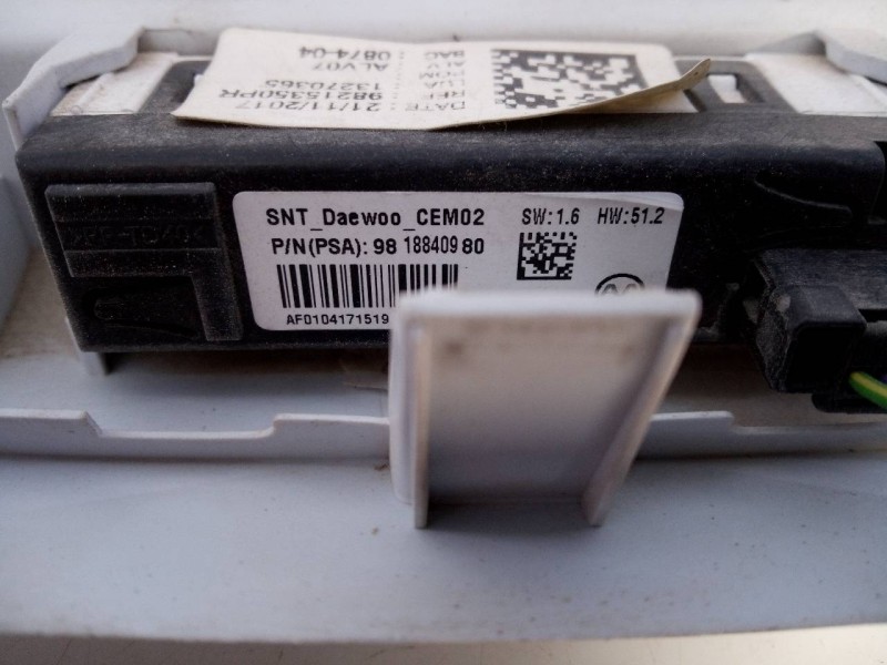 Recambio de luz interior para peugeot 308 active referencia OEM IAM 9818840990  E3-B2-39-1