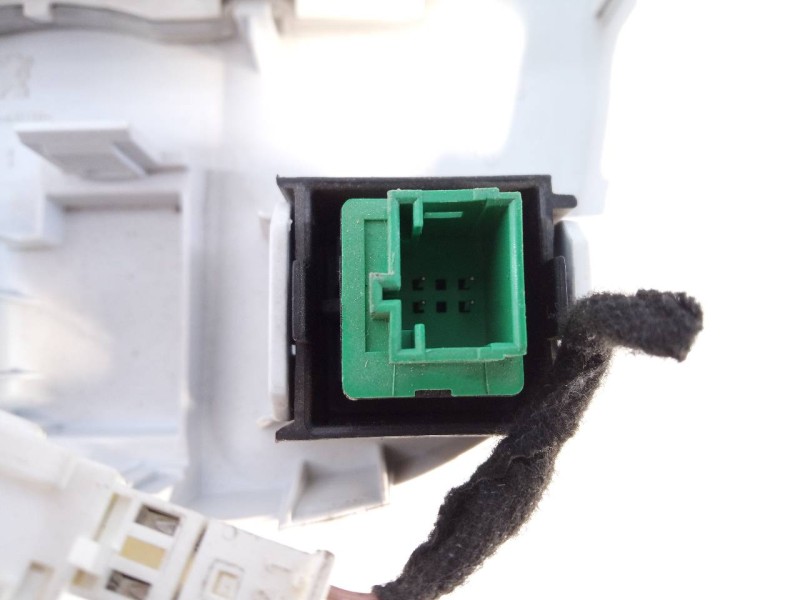 Recambio de luz interior para peugeot 308 active referencia OEM IAM 9818840990  E3-B2-39-1