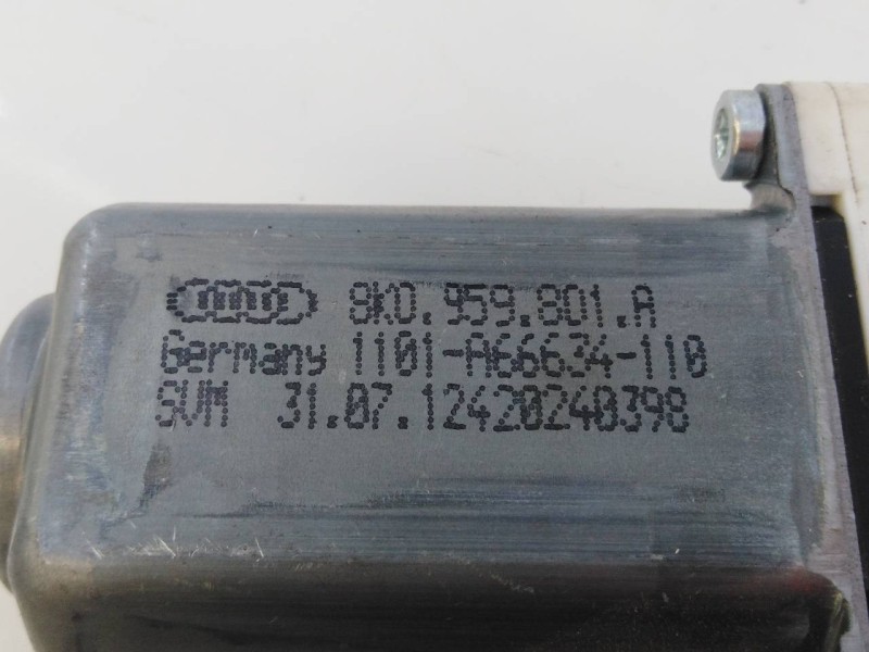Recambio de motor elevalunas delantero izquierdo para audi a4 ber. (b8) basis referencia OEM IAM 8K0956801A 1101A66634110 E1-B6-