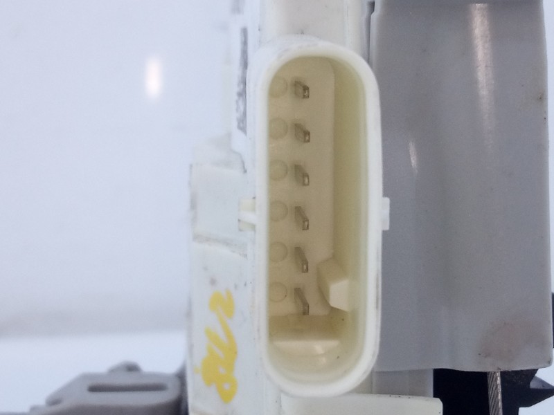 Recambio de cerradura puerta delantera derecha para audi a4 berlina (8w2) sport edition referencia OEM IAM 8X1837016B  E1-B6-44-