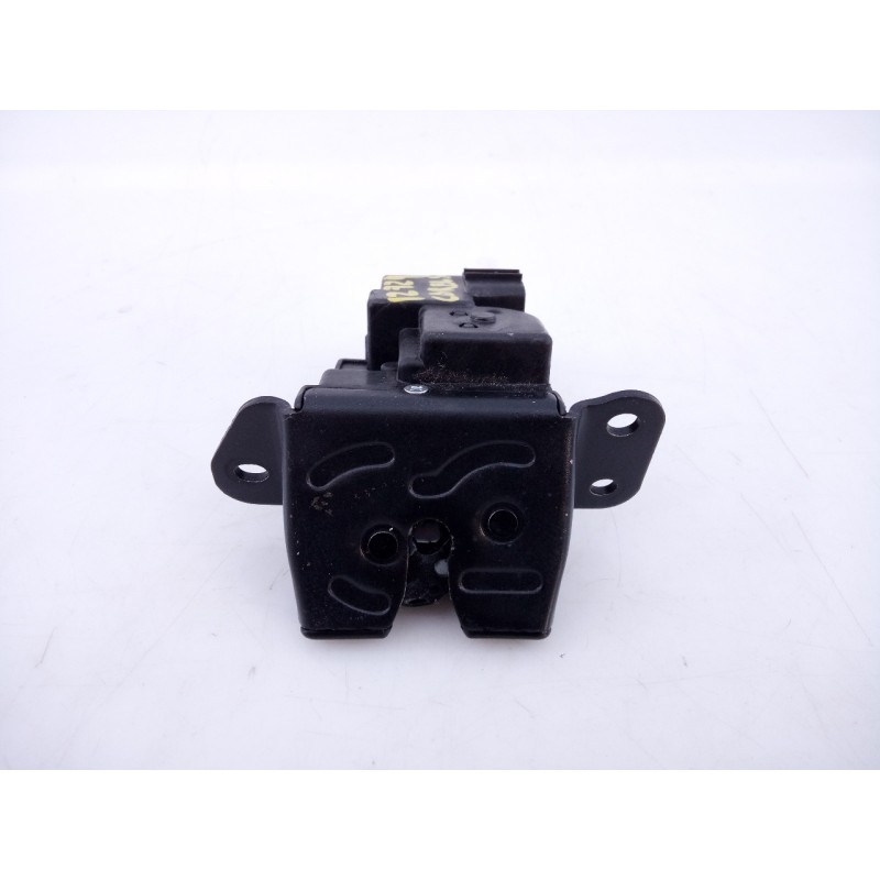 Recambio de cerradura maletero / porton para kia carens ( ) concep referencia OEM IAM   E2-B5-61-1