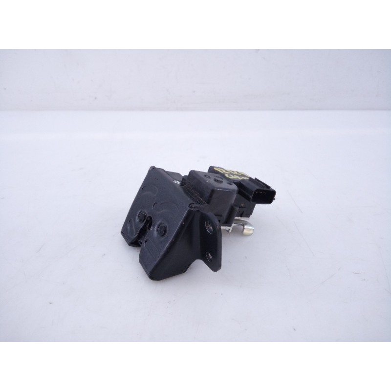 Recambio de cerradura maletero / porton para kia carens ( ) concep referencia OEM IAM   E2-B5-61-1