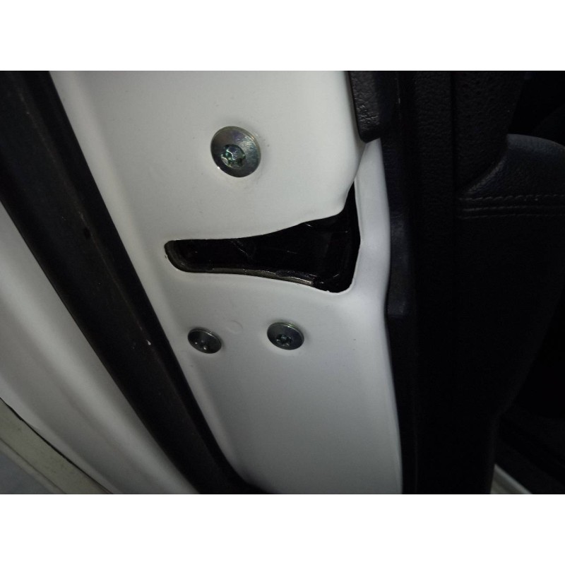 Recambio de cerradura puerta trasera izquierda para kia carens ( ) concep referencia OEM IAM   