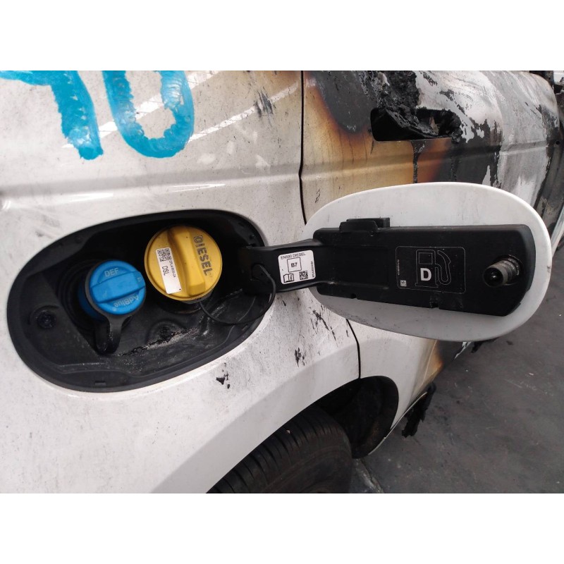 Recambio de tapa exterior combustible para land rover range rover evoque evoque se referencia OEM IAM   