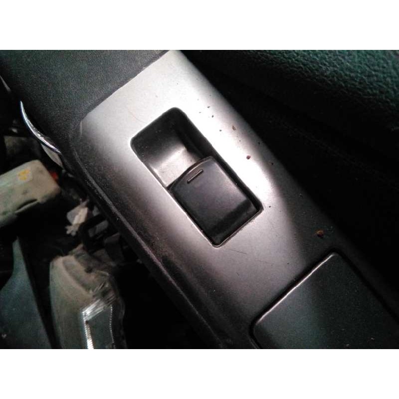 Recambio de mando elevalunas trasero derecho para nissan pathfinder (r51) 2.5 dci se referencia OEM IAM 25411EA00A  