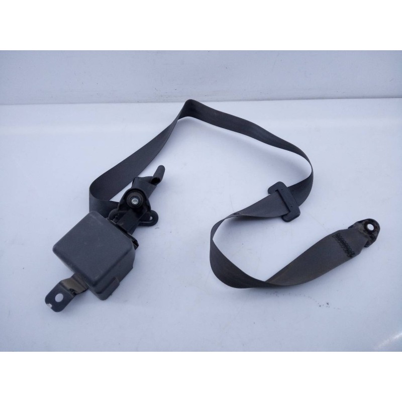 Recambio de cinturon seguridad trasero derecho para mitsubishi l 200 (k6/7) 2500 td glx (4-ptas.) referencia OEM IAM   E2-B4-60-