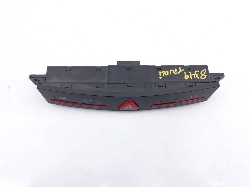 Recambio de warning para ssangyong tivoli premium 4x2 referencia OEM IAM 8520035001  E3-A3-8-4