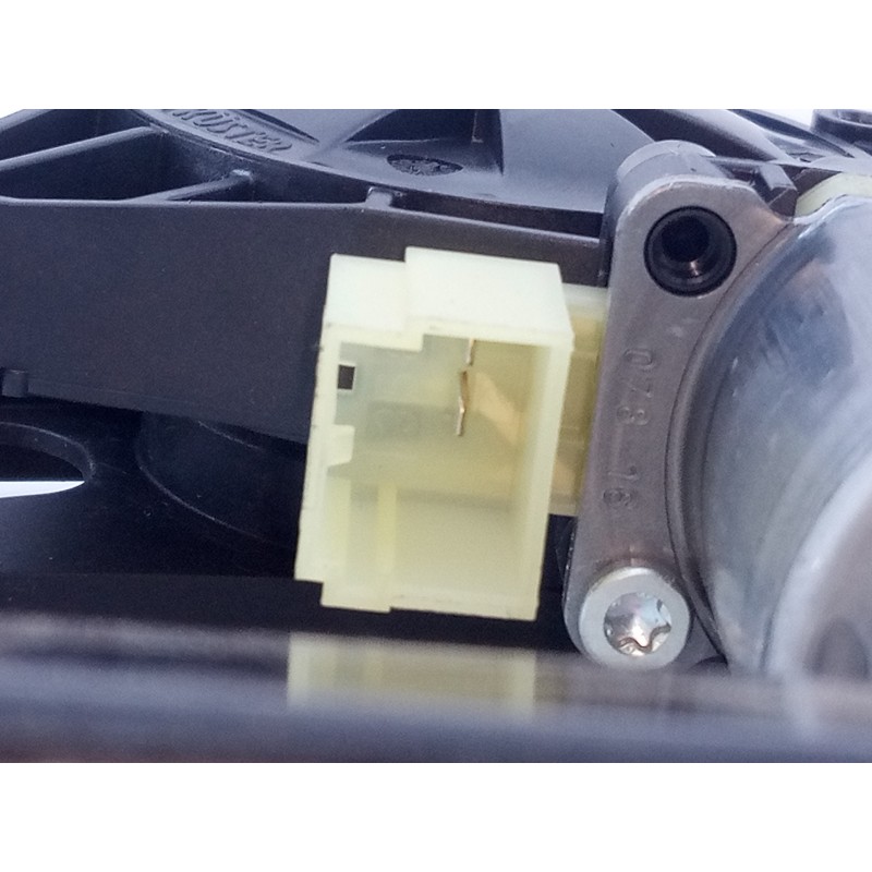 Recambio de elevalunas trasero derecho para audi a4 berlina (8w2) sport edition referencia OEM IAM 8W0839462 0130822668 E1-B6-34