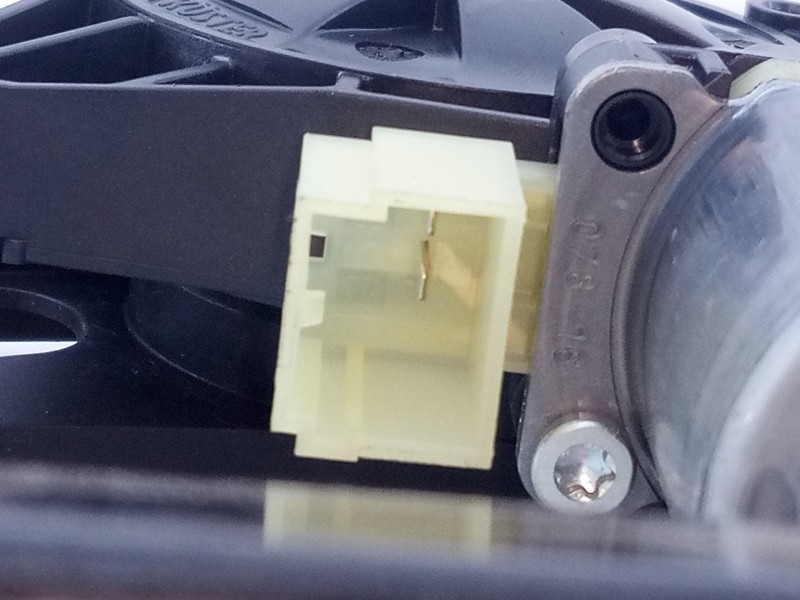 Recambio de elevalunas trasero derecho para audi a4 berlina (8w2) sport edition referencia OEM IAM 8W0839462 0130822668 E1-B6-34