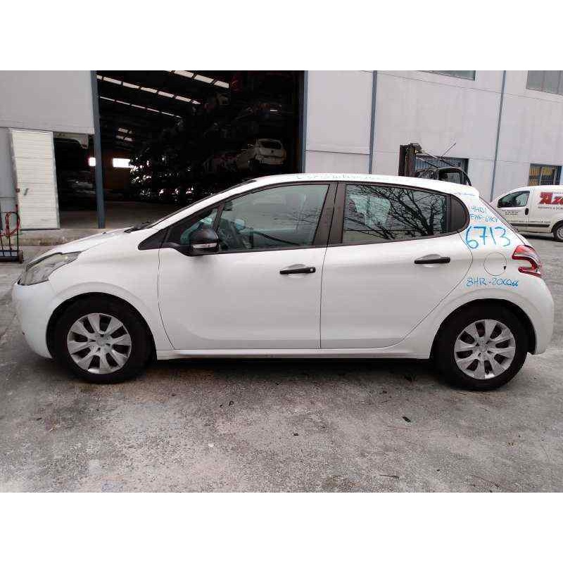 Recambio de motor completo para peugeot 208 access referencia OEM IAM 8HR  M1-B2-23