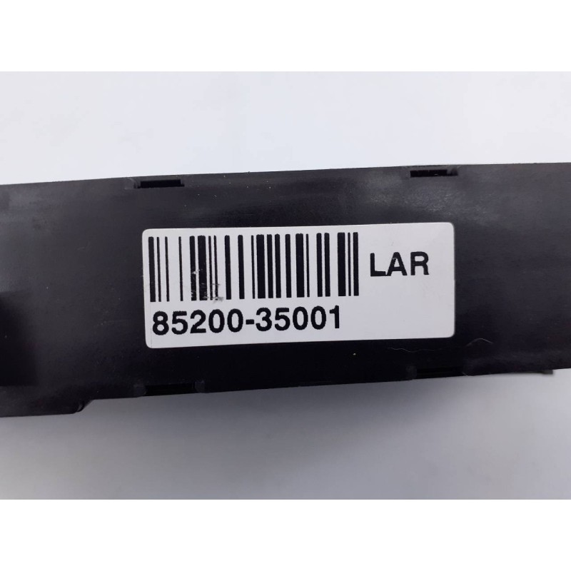 Recambio de warning para ssangyong tivoli premium 4x2 referencia OEM IAM 8520035001  E3-A3-8-4