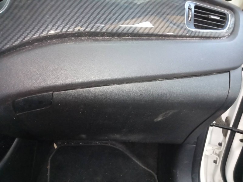 Recambio de guantera para kia carens ( ) concep referencia OEM IAM   