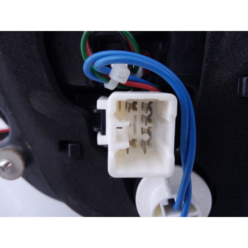 Recambio de piloto trasero izquierdo porton para kia carens ( ) concep referencia OEM IAM 92403A4  E2-B5-43-2