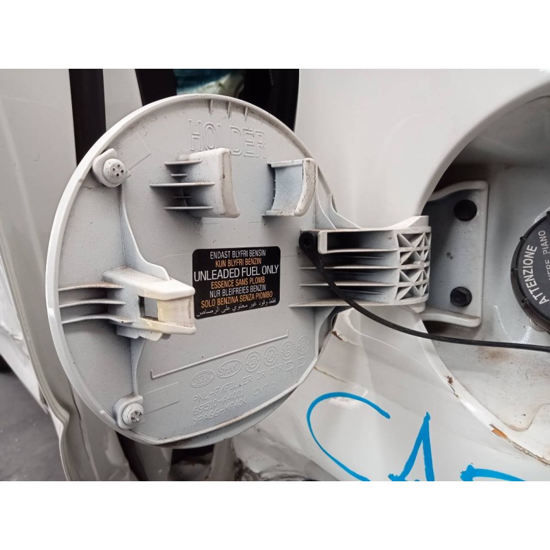 Recambio de tapa exterior combustible para kia carens ( ) concep referencia OEM IAM   