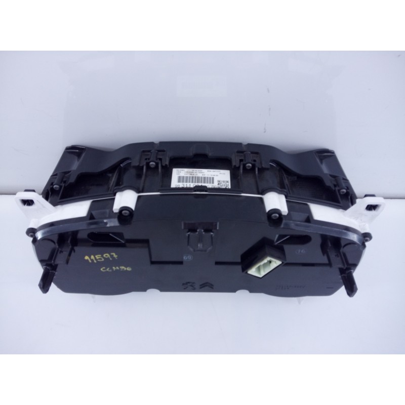Recambio de cuadro instrumentos para opel combo life edition referencia OEM IAM 9831102480  E3-A4-21-2