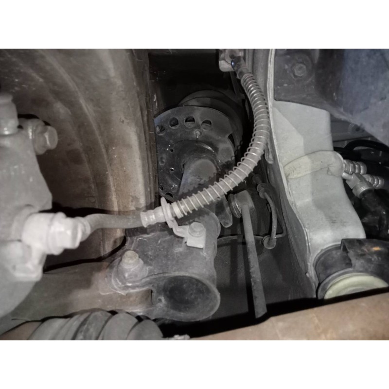 Recambio de amortiguador delantero derecho para kia carens ( ) concep referencia OEM IAM   