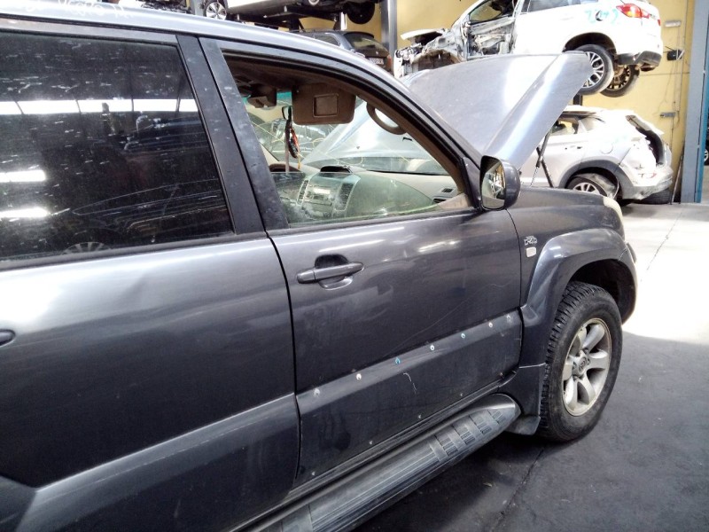 Recambio de puerta delantera derecha para toyota land cruiser (j12) 3.0 d4-d vx referencia OEM IAM   