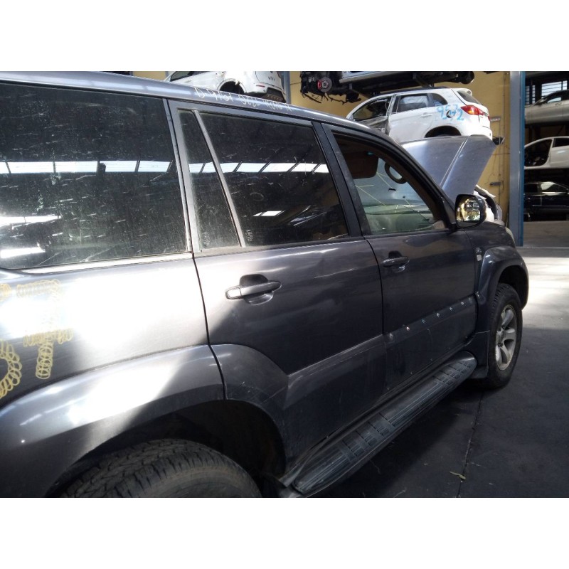 Recambio de puerta trasera derecha para toyota land cruiser (j12) 3.0 d4-d vx referencia OEM IAM   