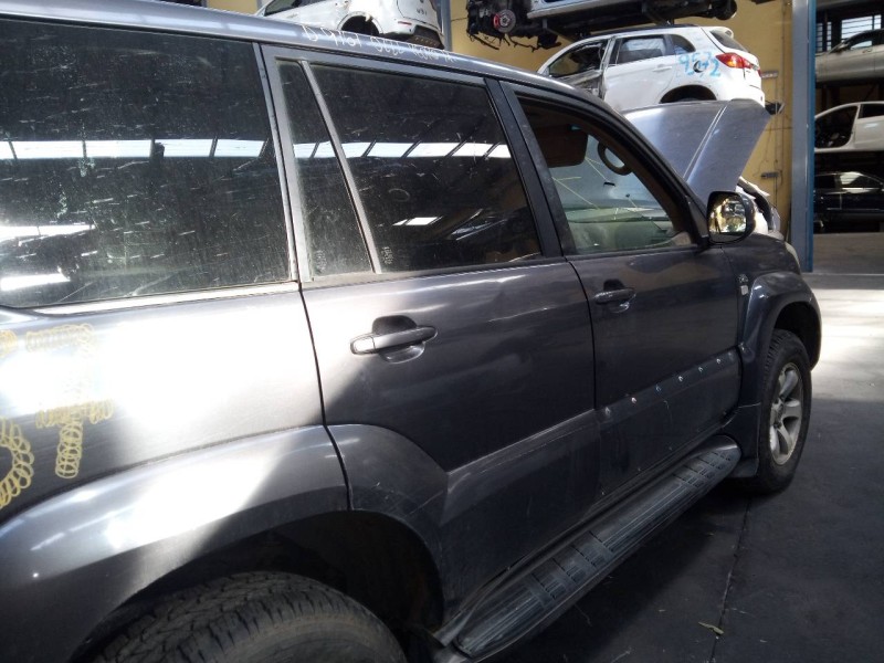 Recambio de puerta trasera derecha para toyota land cruiser (j12) 3.0 d4-d vx referencia OEM IAM   