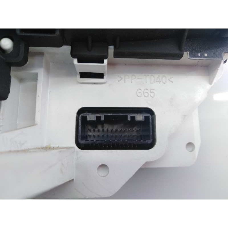 Recambio de cuadro instrumentos para toyota yaris (ksp9/scp9/nlp9) blue referencia OEM IAM 838000D690D MB4573002306 E3-B2-13-4