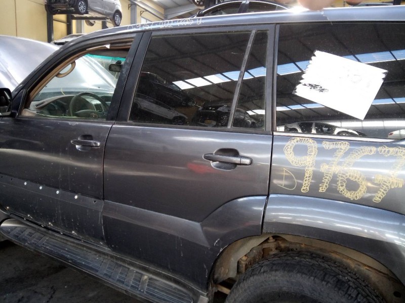 Recambio de puerta trasera izquierda para toyota land cruiser (j12) 3.0 d4-d vx referencia OEM IAM   