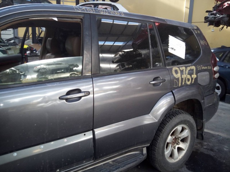 Recambio de puerta trasera izquierda para toyota land cruiser (j12) 3.0 d4-d vx referencia OEM IAM   