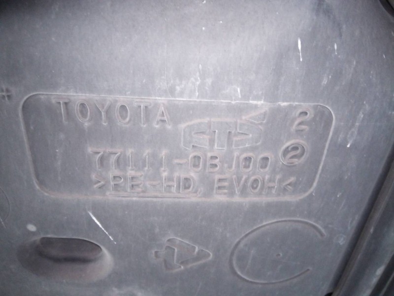 Recambio de deposito combustible para toyota prius (nhw30) advance referencia OEM IAM 771110BJ00  