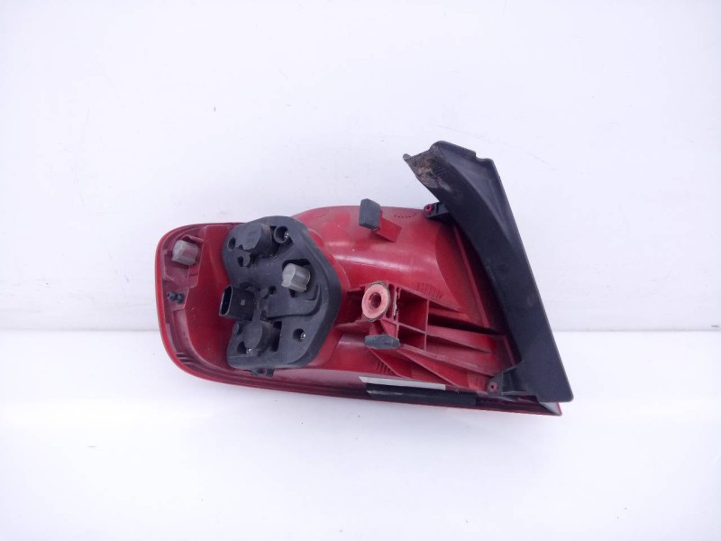 Recambio de piloto trasero derecho para audi a4 ber. (b8) básico referencia OEM IAM 00968606690  E1-B6-50-1