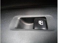 MANDO ELEVALUNAS DELANTERO DERECHO 