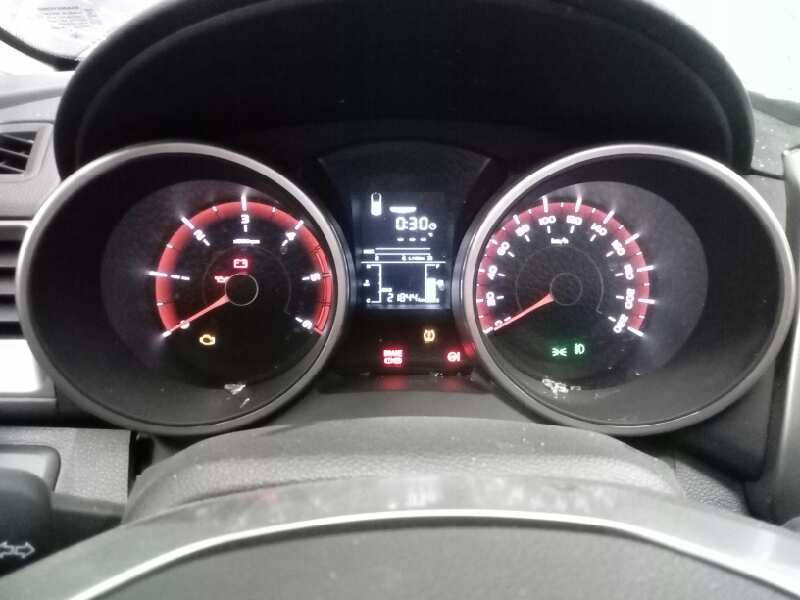 Recambio de cuadro instrumentos para ssangyong tivoli premium 4x4 referencia OEM IAM 8021035090 160125 E1-B3-3-2