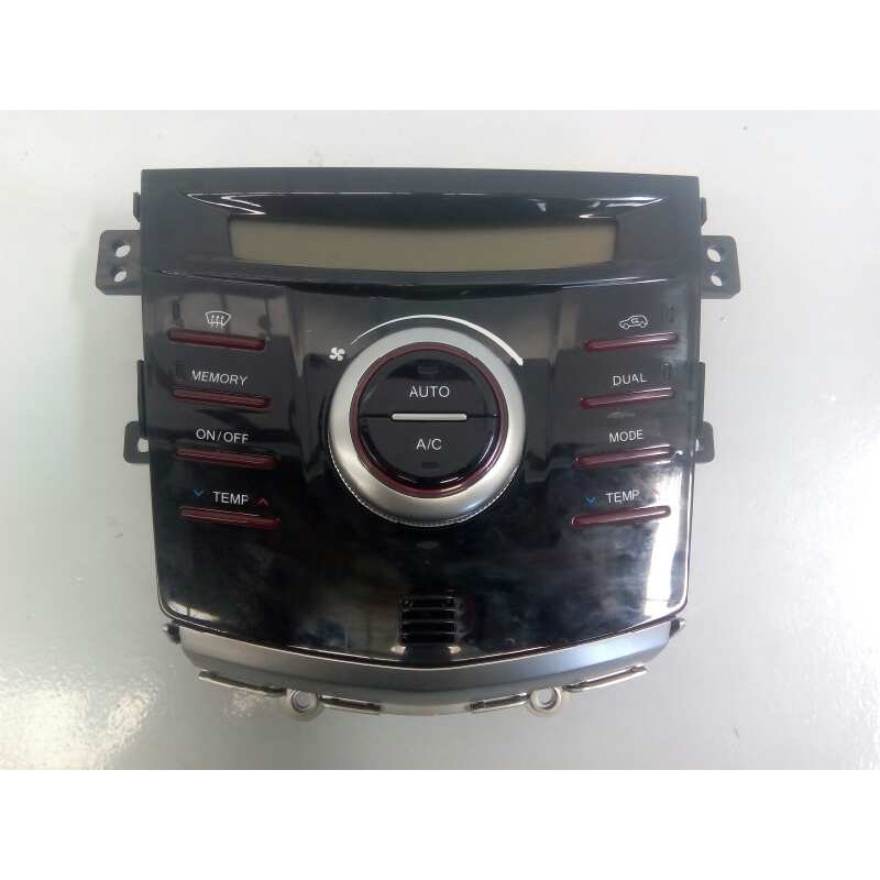Recambio de mando climatizador para ssangyong tivoli premium 4x4 referencia OEM IAM 6872035200  E1-B3-3-2