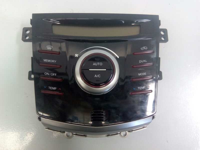Recambio de mando climatizador para ssangyong tivoli premium 4x4 referencia OEM IAM 6872035200  E1-B3-3-2