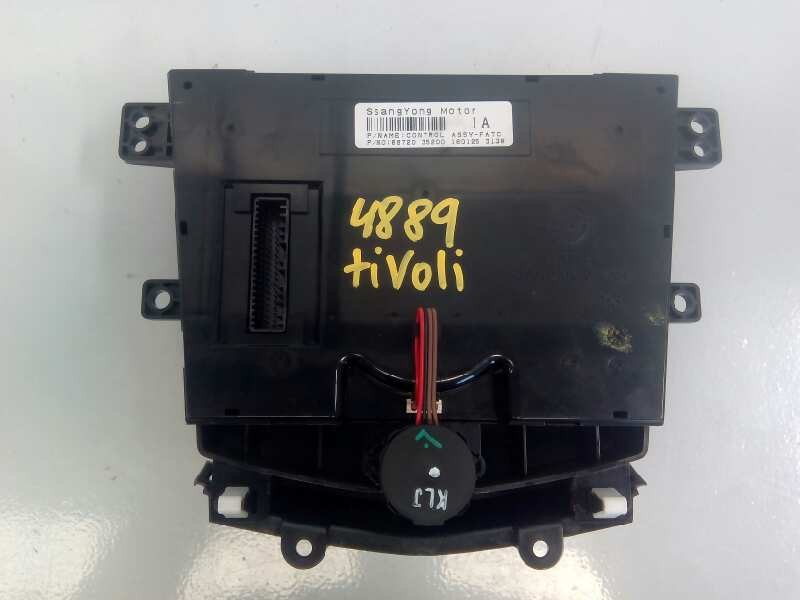Recambio de mando climatizador para ssangyong tivoli premium 4x4 referencia OEM IAM 6872035200  E1-B3-3-2