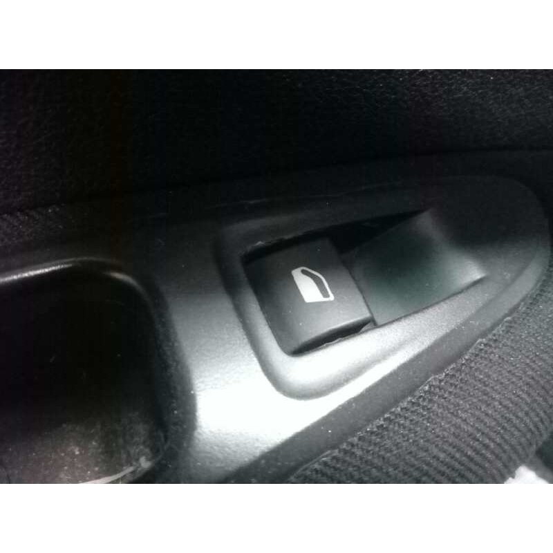Recambio de mando elevalunas trasero izquierdo para peugeot 308 sw envy referencia OEM IAM   