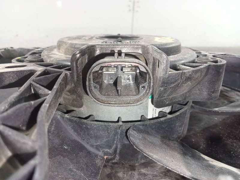 Recambio de electroventilador para citroën c-elysée exclusive referencia OEM IAM 9812028580 FS2056M159983 P2-B9-7