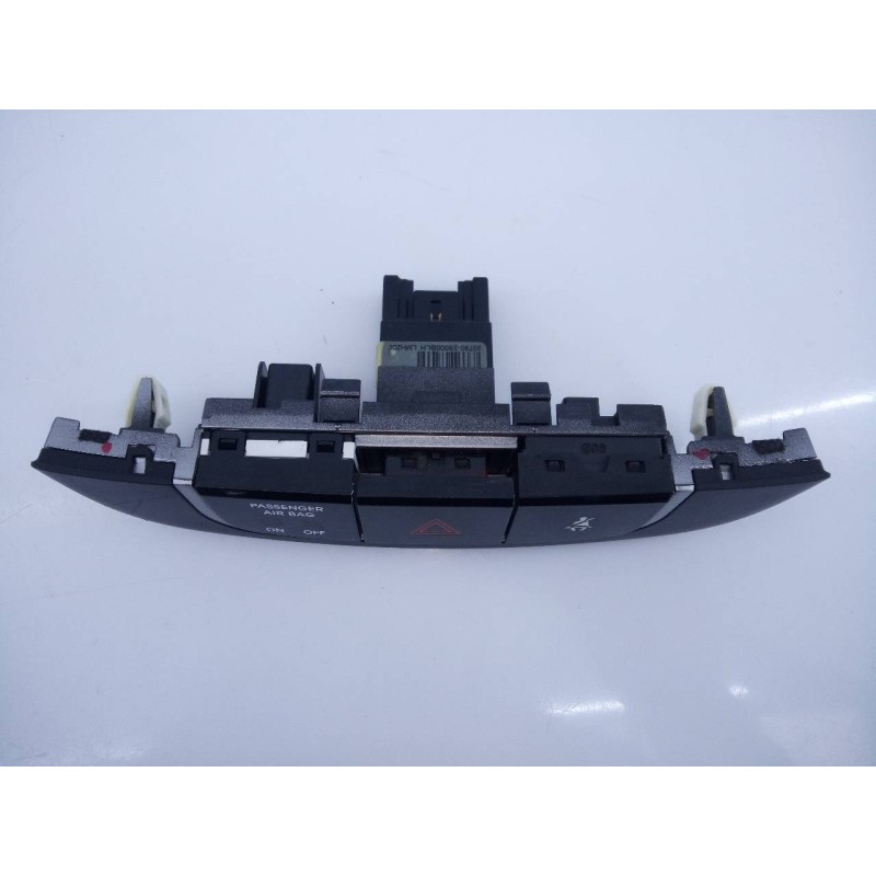 Recambio de warning para hyundai ix35 comfort 2wd referencia OEM IAM 937902S000BLH  E3-A3-34-4