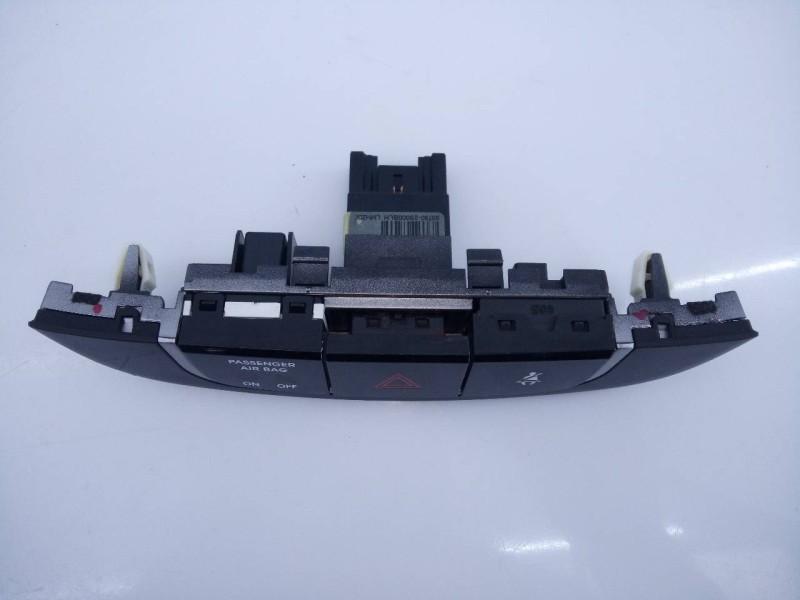 Recambio de warning para hyundai ix35 comfort 2wd referencia OEM IAM 937902S000BLH  E3-A3-34-4