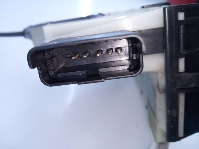 Recambio de cerradura puerta delantera derecha para peugeot 2008 (--.2013) allure referencia OEM IAM   E1-A4-32-2