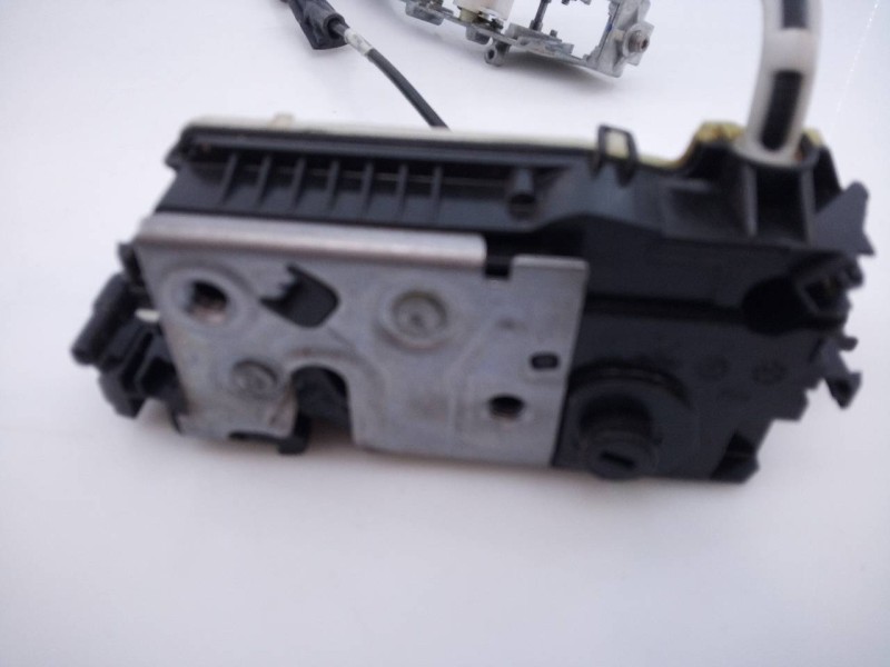 Recambio de cerradura puerta delantera derecha para peugeot 2008 (--.2013) allure referencia OEM IAM   E1-A4-32-2