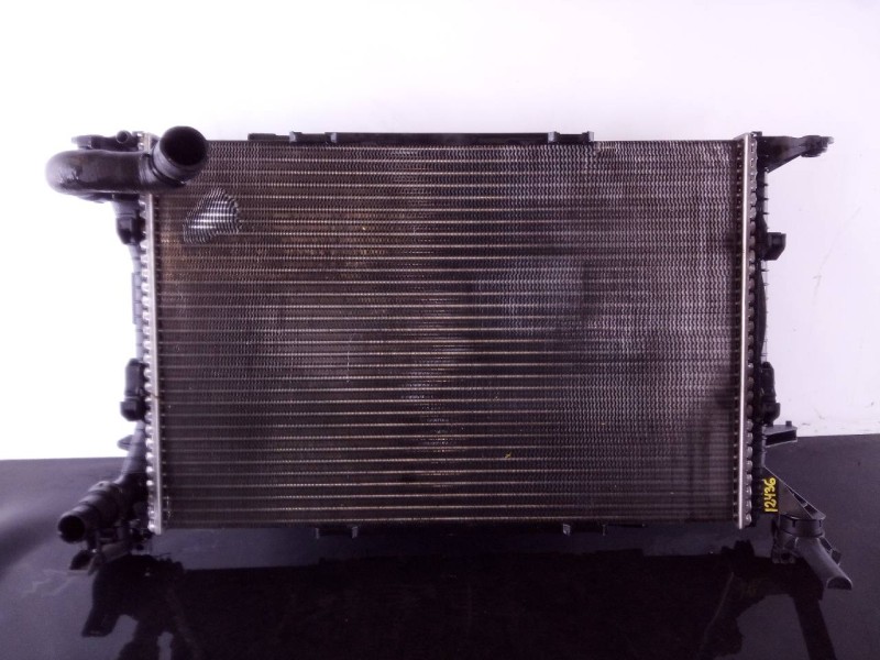 Recambio de radiador agua para audi a4 ber. (b8) básico referencia OEM IAM 8K0121251R  P2-A6-2