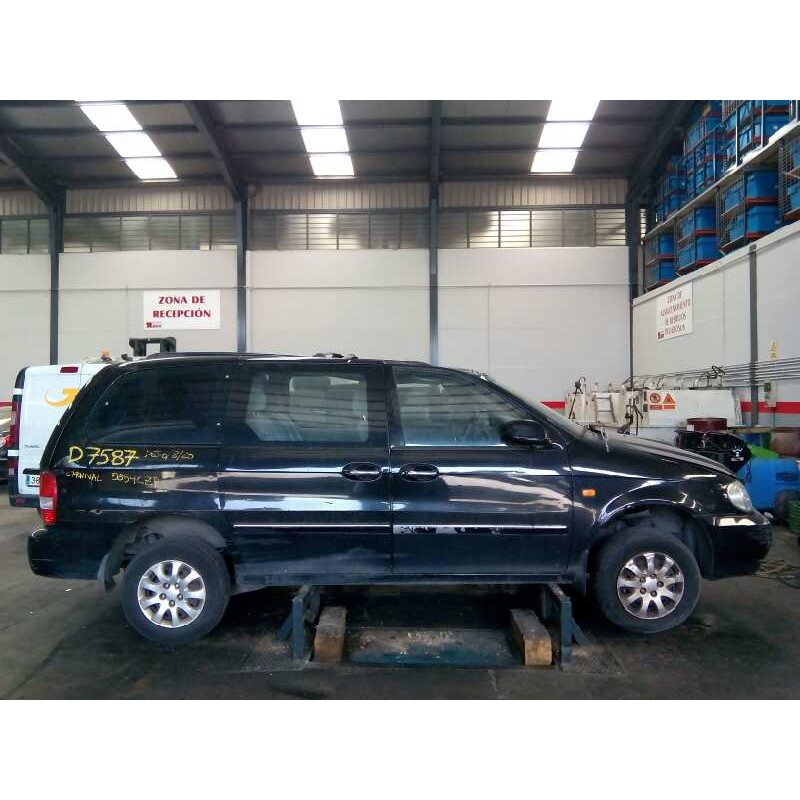 kia carnival del año 2004