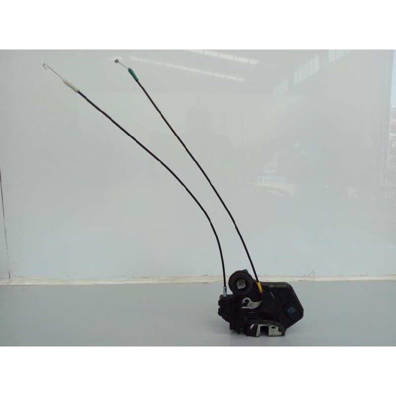 Recambio de cerradura puerta trasera derecha para toyota corolla (e12) 1.4 d-4d luna compact referencia OEM IAM 6905012350  E2-B