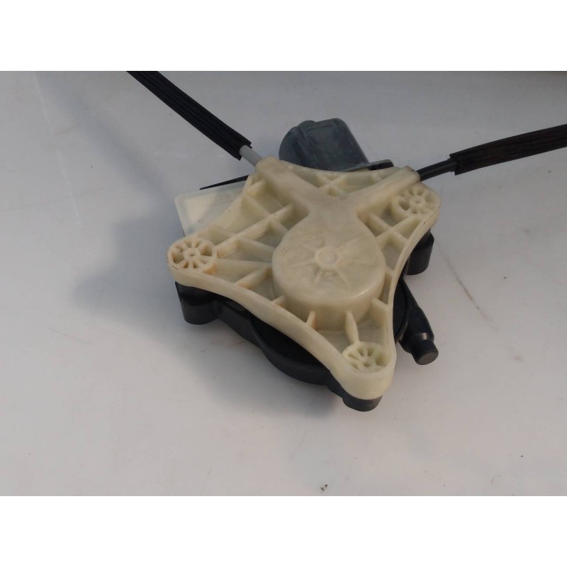 Recambio de elevalunas trasero derecho para seat arona fr referencia OEM IAM 5Q0959812D  E2-B2-15-1