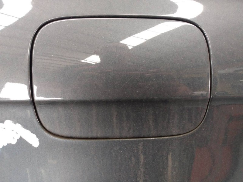 Recambio de tapa exterior combustible para audi a4 ber. (b8) básico referencia OEM IAM   