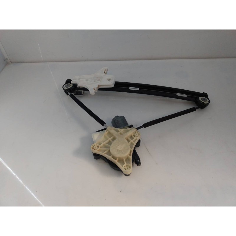 Recambio de elevalunas trasero derecho para seat arona fr referencia OEM IAM 5Q0959812D  E2-B2-15-1