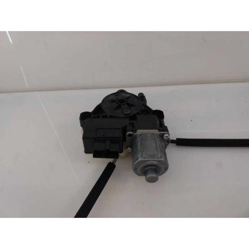 Recambio de elevalunas trasero derecho para seat arona fr referencia OEM IAM 5Q0959812D  E2-B2-15-1