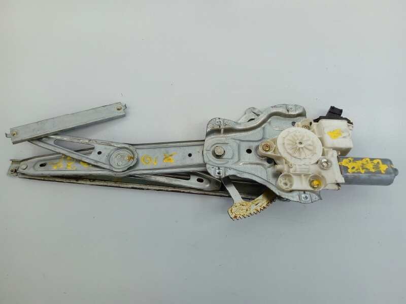 Recambio de elevalunas delantero derecho para toyota corolla (e12) 1.4 d-4d luna compact referencia OEM IAM 05077410 05077410 E2