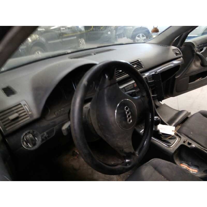 audi a4 berlina (8e) del año 2001